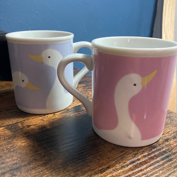 Adorable Vintage Pink & Purple Duck Mugs - Picture 3 of 5
